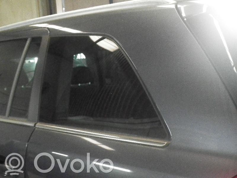Opel Zafira B Szyba karoseryjna tylna 