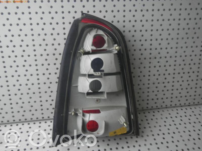 Opel Vectra B Lampă spate în caroserie 