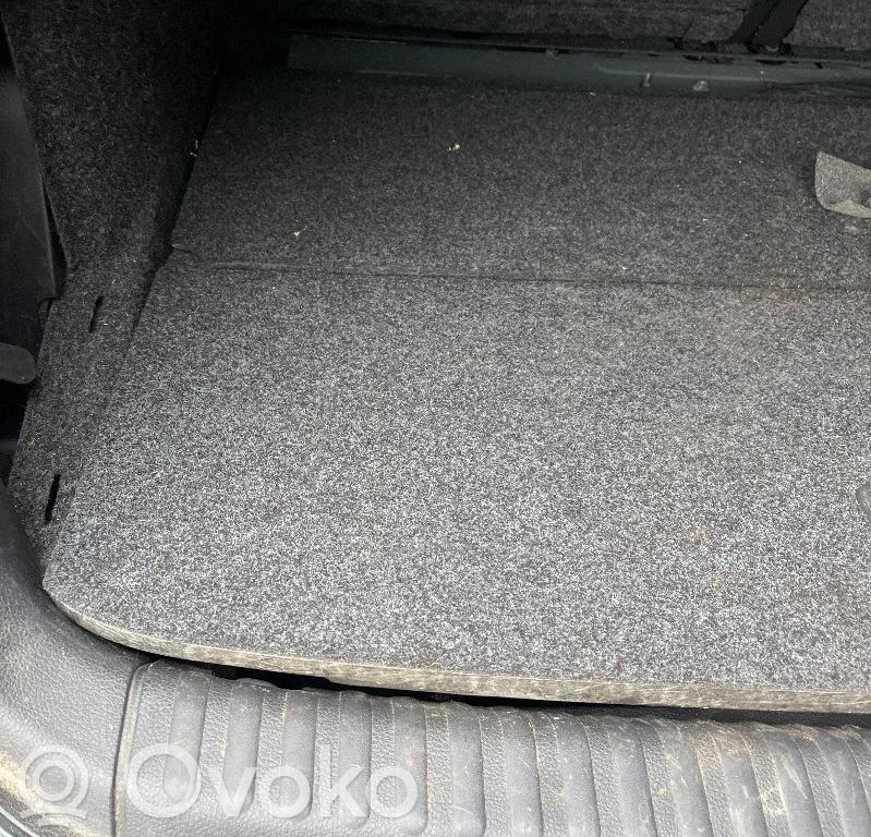 Volkswagen Tiguan Wykładzina podłogowa bagażnika 