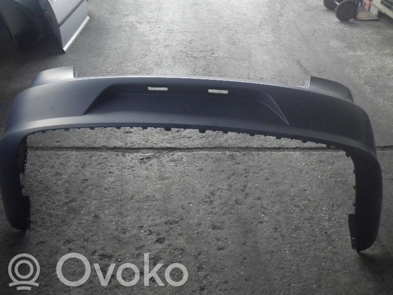 Volkswagen PASSAT B7 Parachoques 