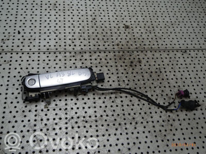 Manecilla externa puerta delantera   LY7W