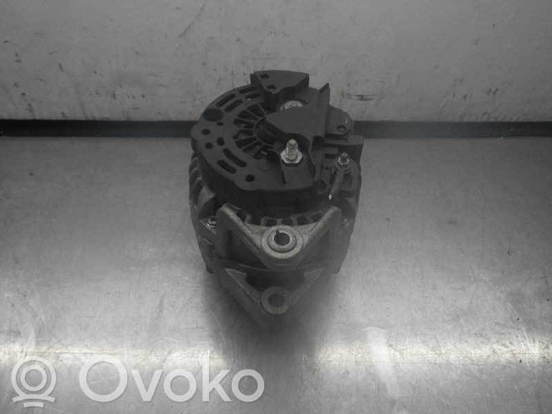Opel Astra G Generator/alternator 