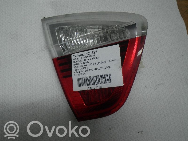 BMW 3 E90 E91 Aizmugurējais lukturis pārsegā 