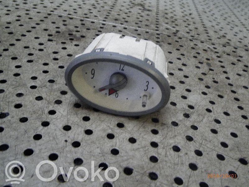 Laikrodis   97KB15000BE
