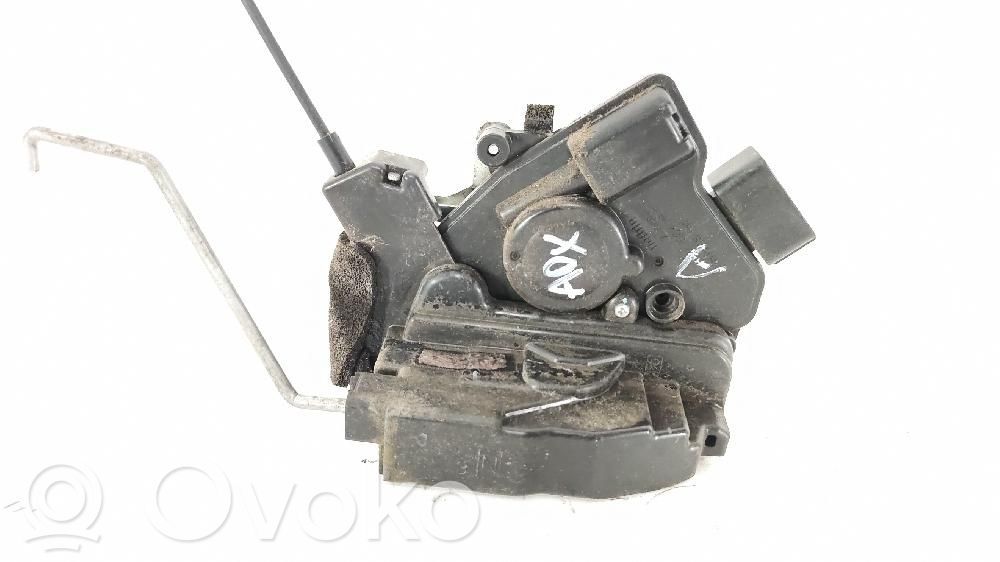 Front door lock   B82B84R