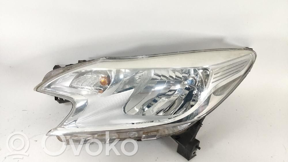 Nissan Note (E12) Headlight/headlamp 