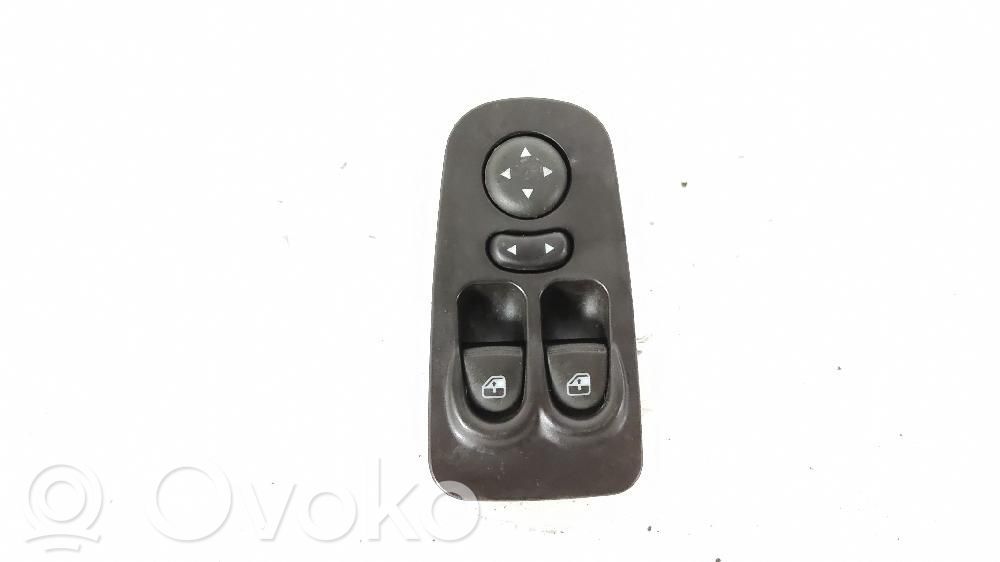 Lancia Ypsilon Electric window control switch 