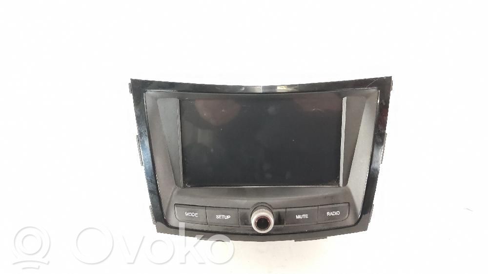 SsangYong Tivoli Panel / Radioodtwarzacz CD/DVD/GPS 
