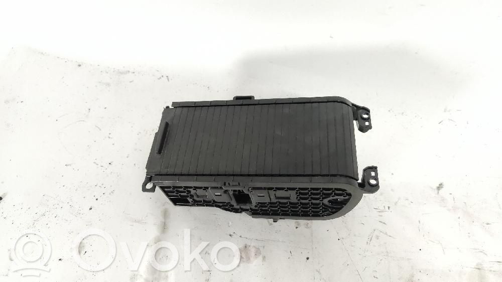 Renault Clio V Mukiteline edessä 