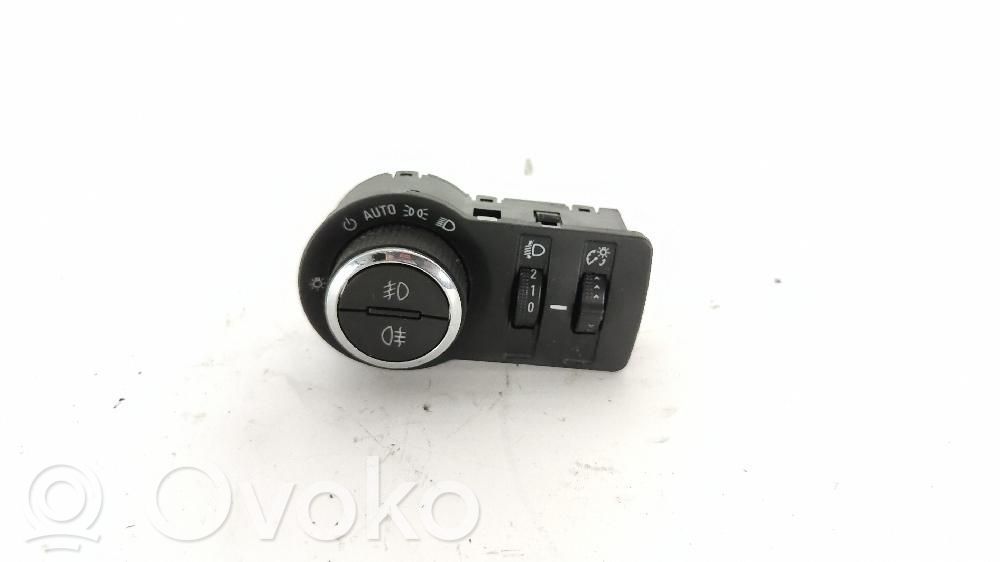 Chevrolet Trax Light switch 
