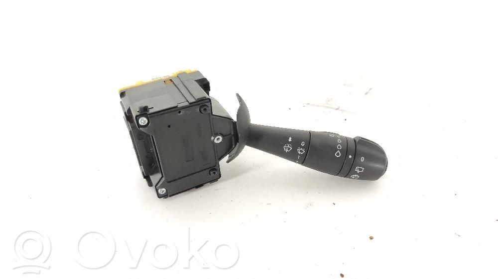 Renault Captur Light switch 