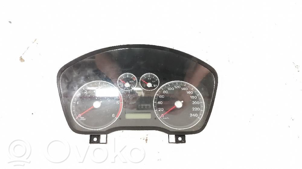 Ford Focus Spidometrs (instrumentu panelī) 