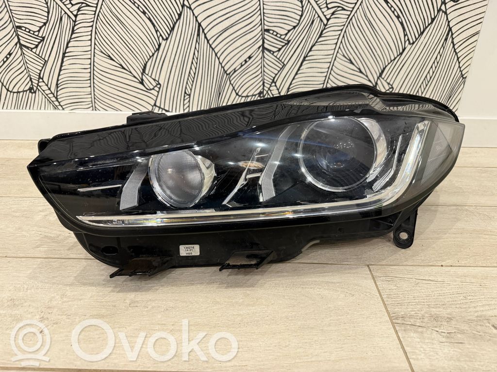 Jaguar XE Phare frontale 