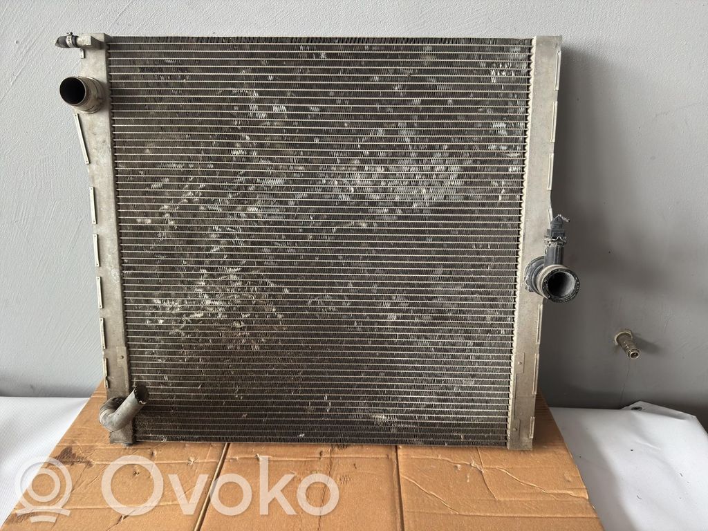BMW X5 E70 Coolant radiator 