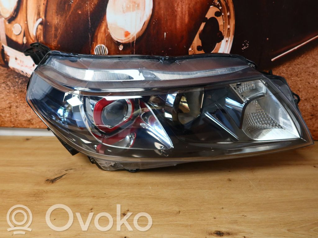 Suzuki Vitara (LY) Lampa przednia 