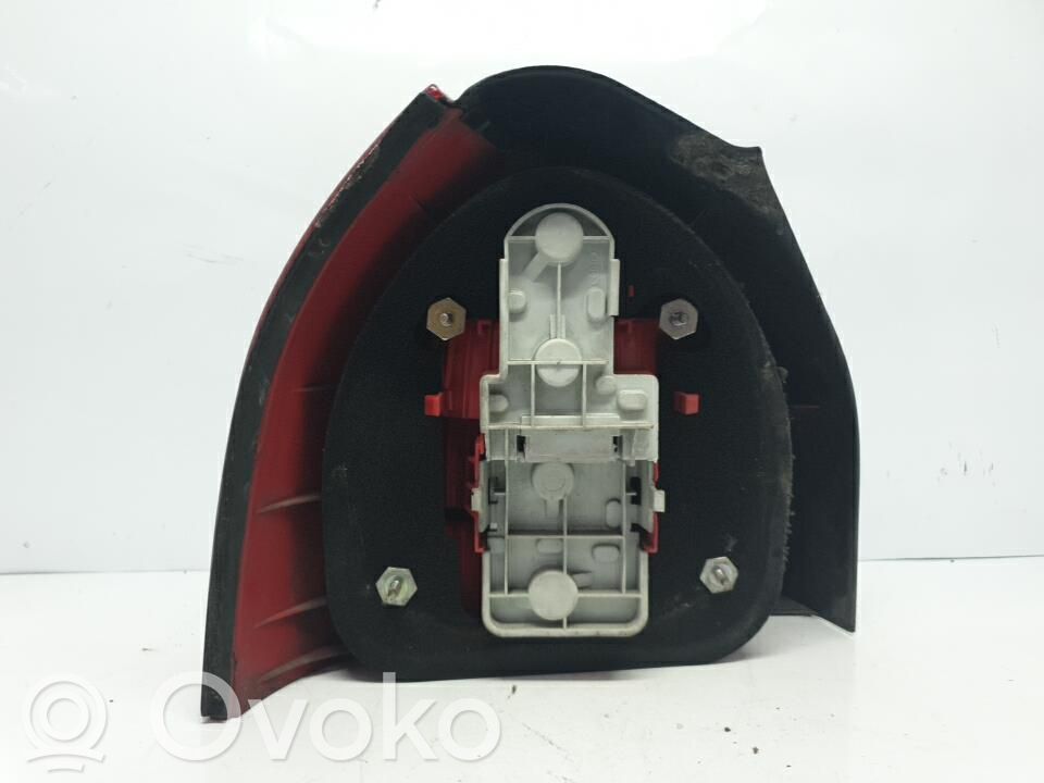 Takavalot   8L0945096C