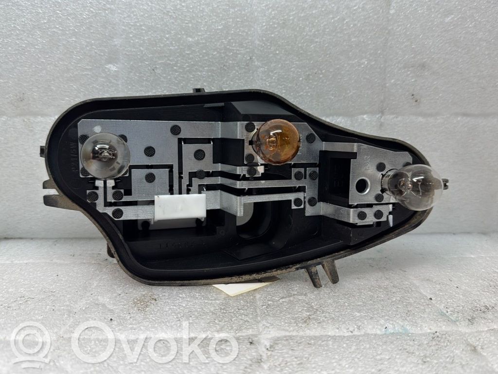 Citroen C3 Takavalon polttimon suojan pidike 