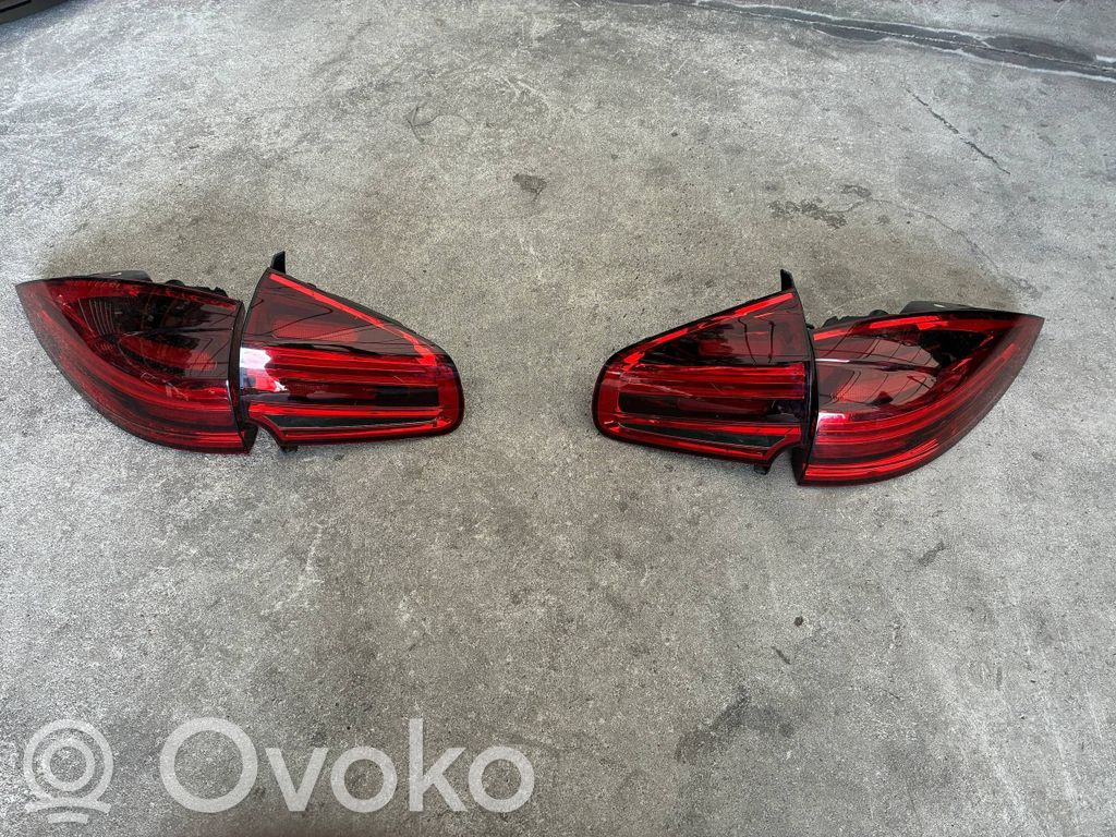 Porsche Cayenne (92A) Lampa tylna 