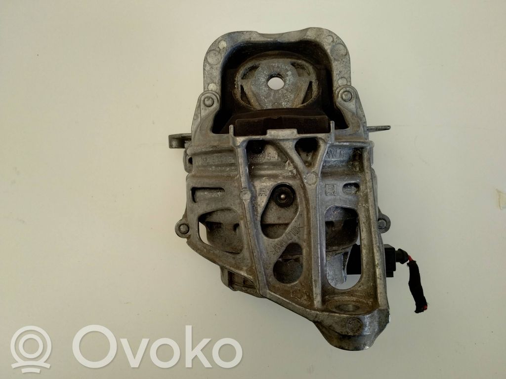 Audi A8 S8 D5 Engine mount vacuum valve 