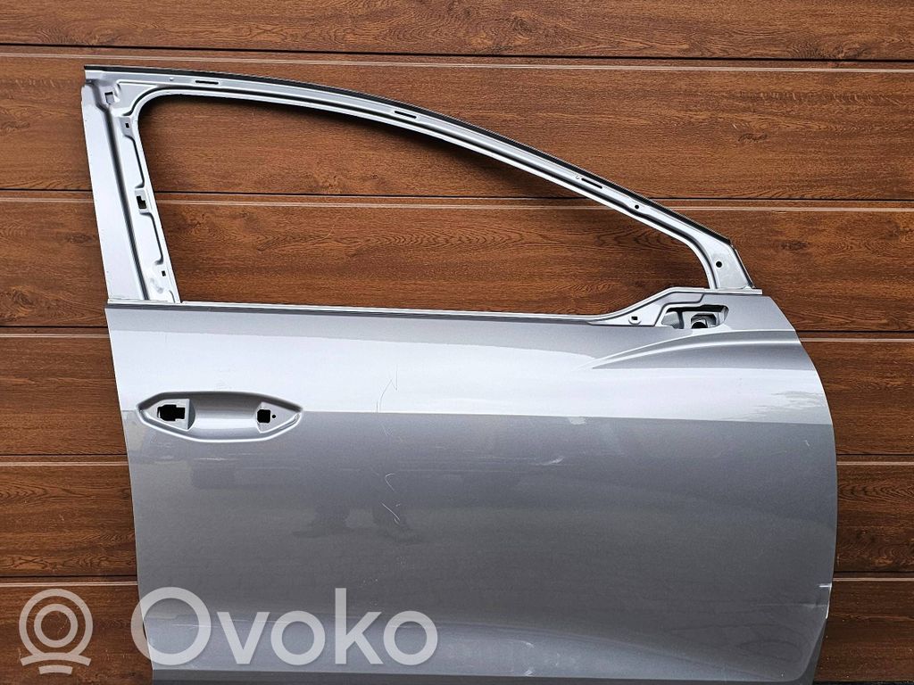 Front door   89A831312
