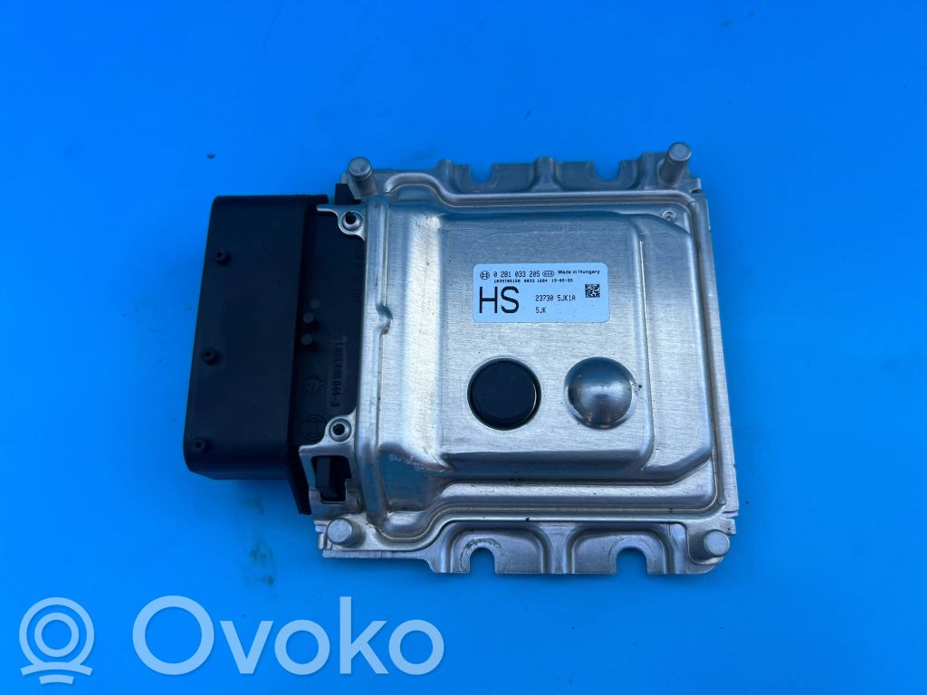 Engine control unit/module   0281033205,237305SK1A