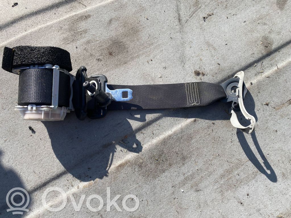 Toyota Yaris Takaistuimen turvavyö 