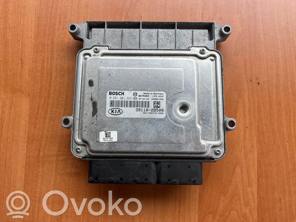 Unidad de control/módulo del motor   0261201324,391102B500,1039S21590