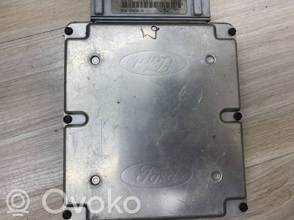 Ford Escort Engine control unit/module 