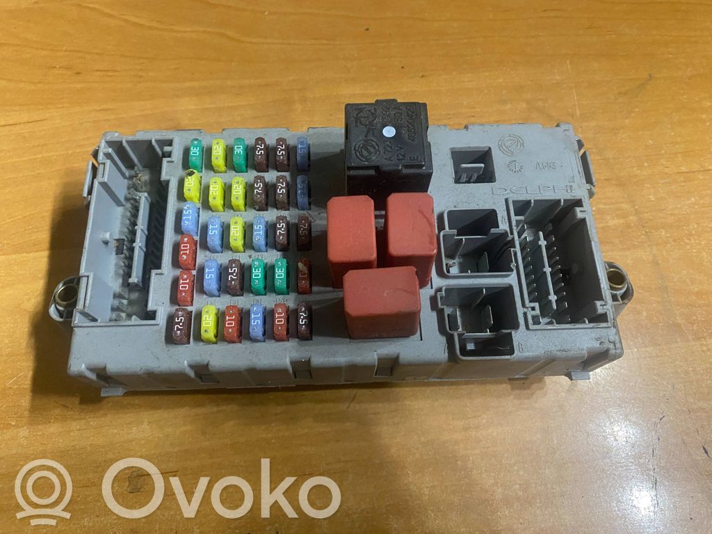 Alfa Romeo 159 Fuse module 
