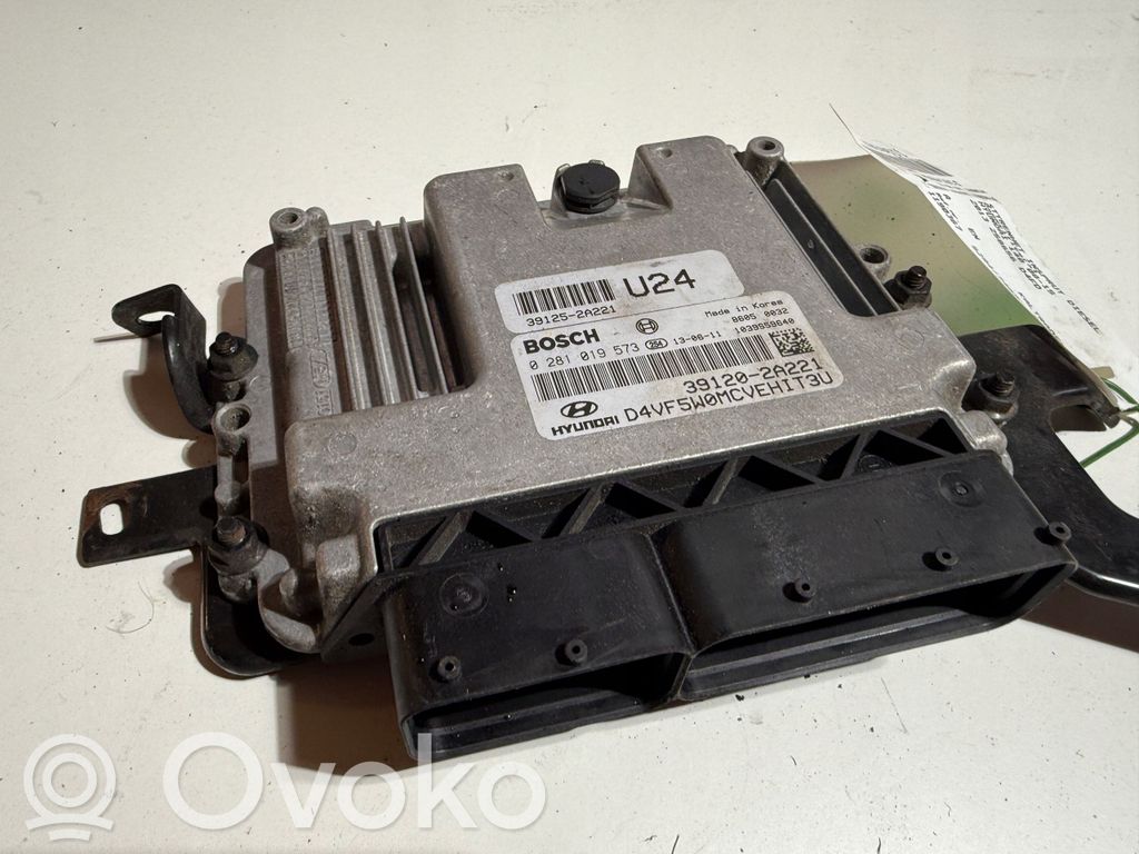 Hyundai i40 Air filter box 