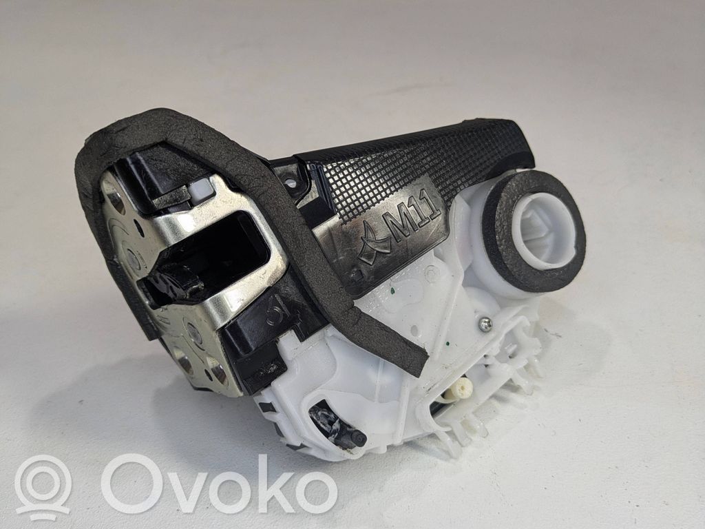Mazda CX-3 Front door lock 