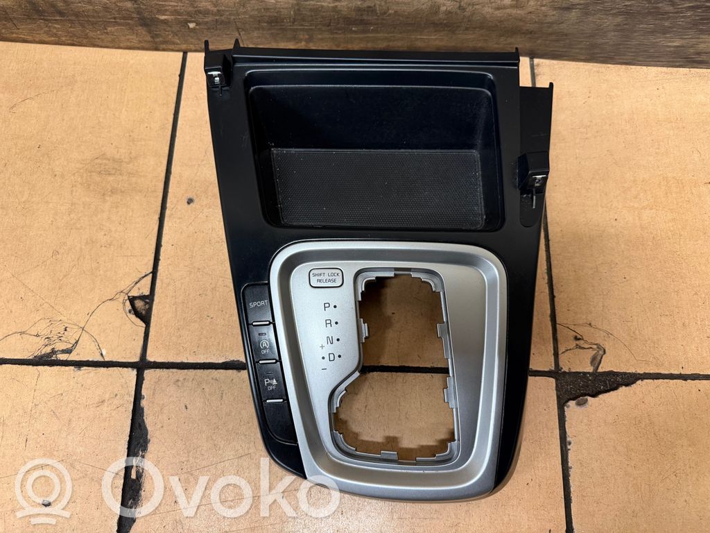 KIA Ceed Pavarų perjungimo traukė 