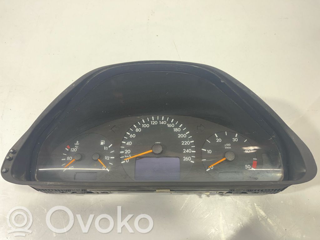 Mercedes-Benz E W210 Tachimetro (quadro strumenti) 