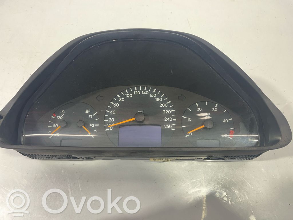 Mercedes-Benz E W210 Tachimetro (quadro strumenti) 