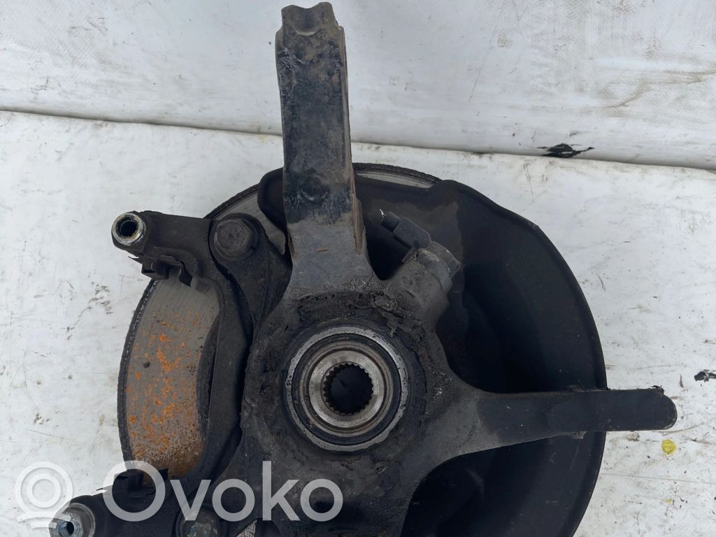 Front wheel hub spindle knuckle