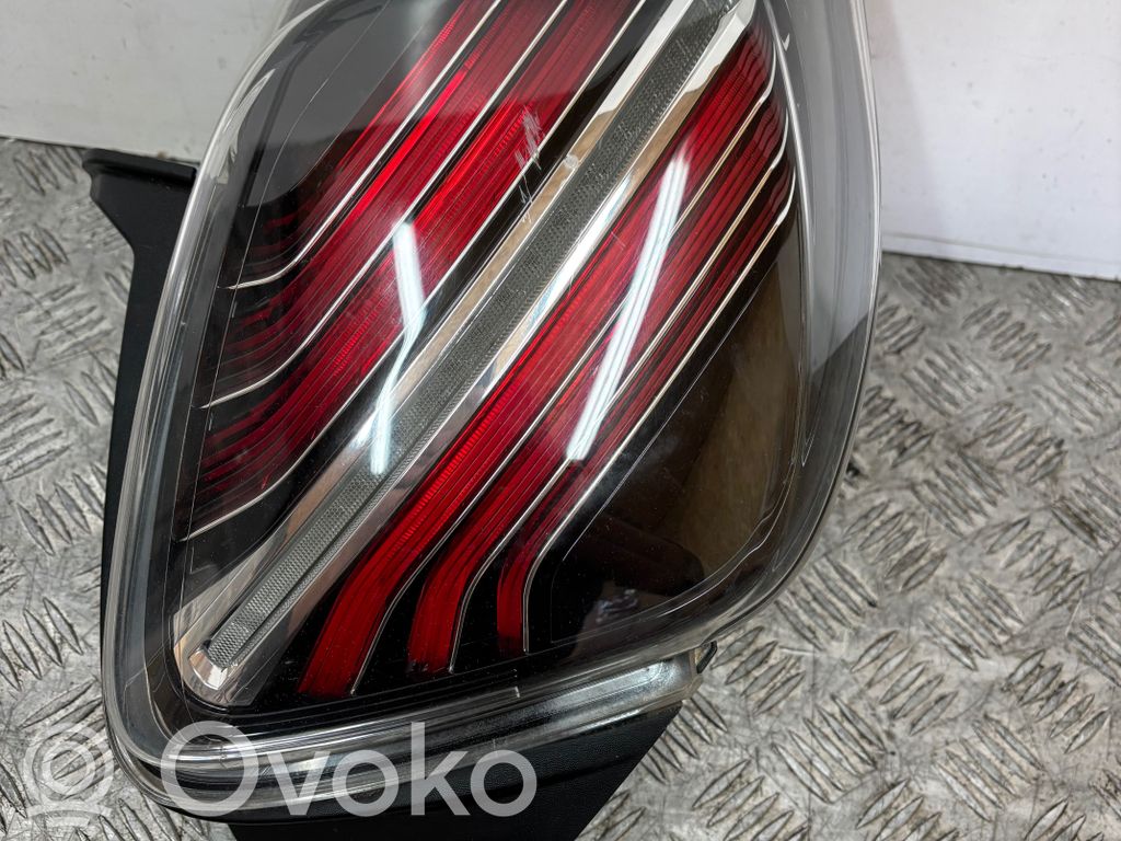 Rear/tail lights   265500965R,20200116