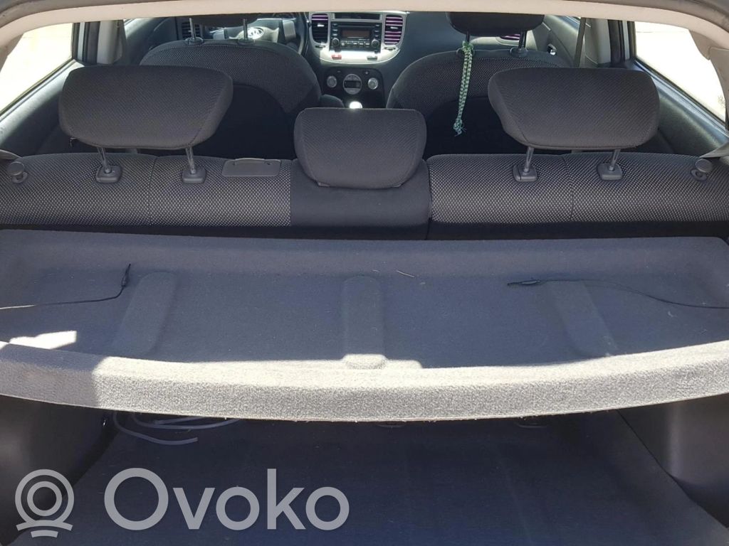 Parcel shelf