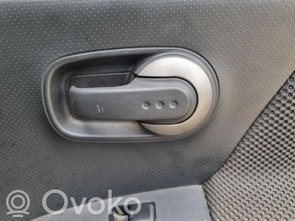 Manecilla interna puerta trasera