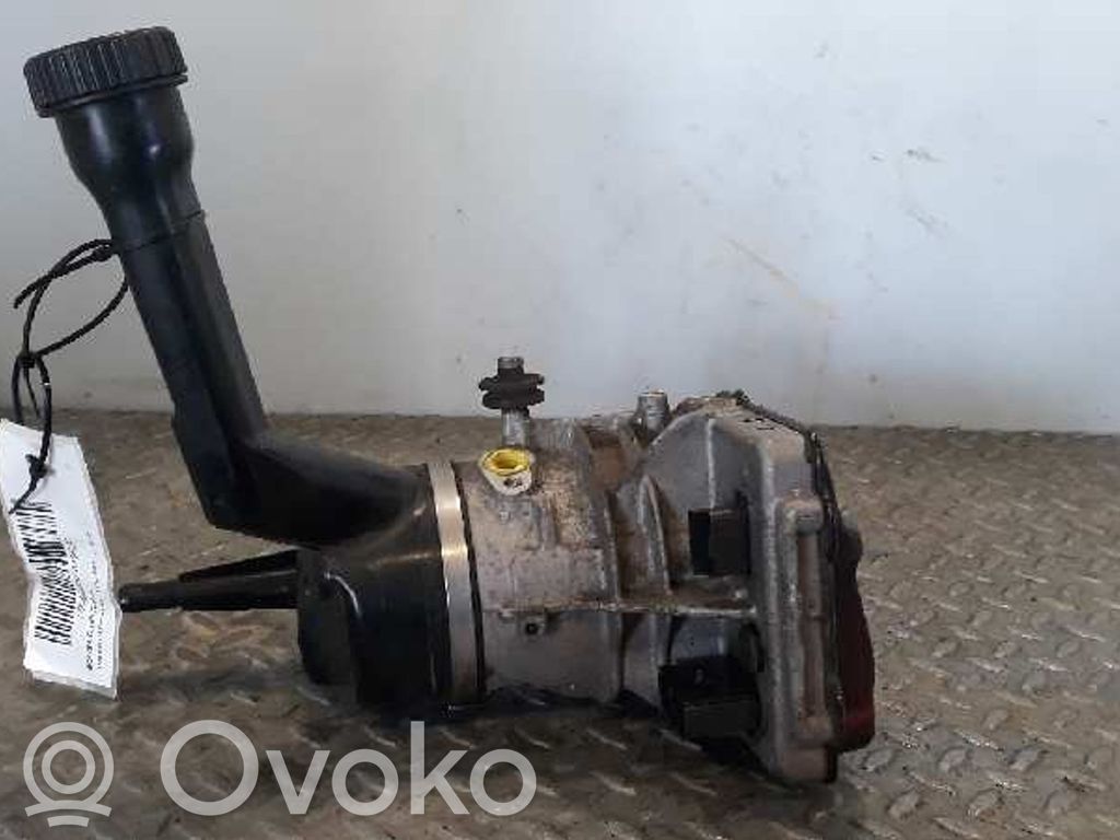 Citroen C4 Grand Picasso Ohjaustehostimen pumppu 