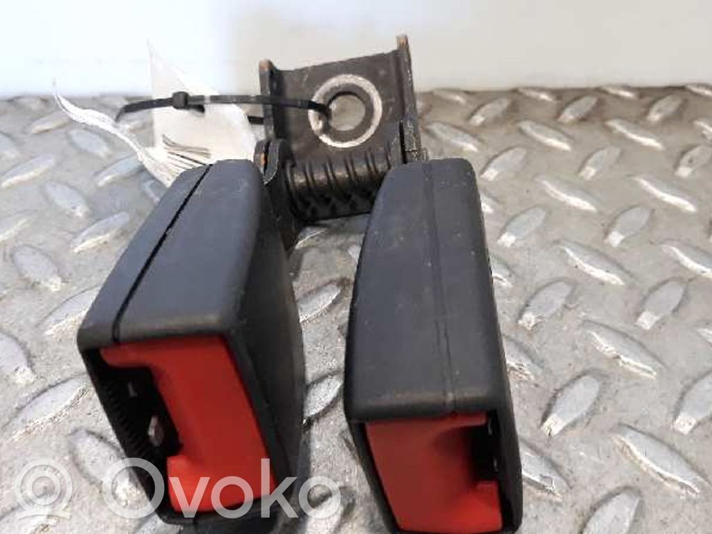 Opel Astra J Sicherheitsgurt hinten Mitte 