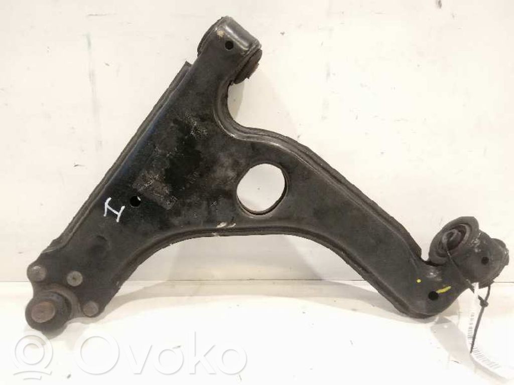 Opel Meriva B Wahacz przedni 