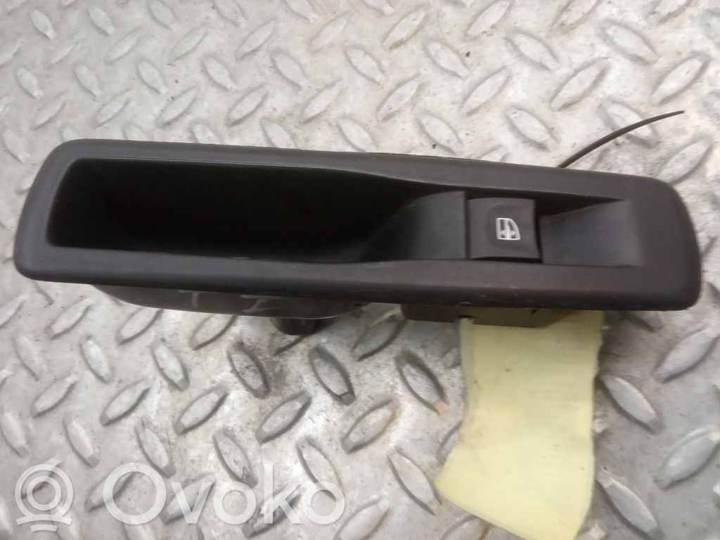 Interruptor del elevalunas eléctrico   829507746R