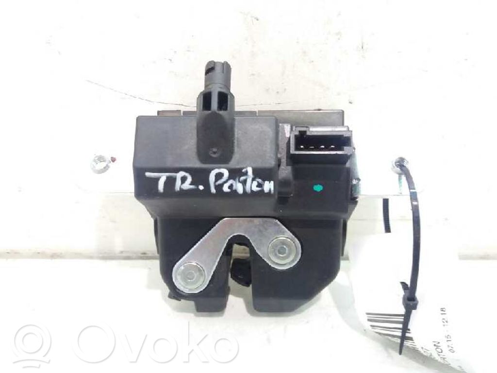 Opel Astra K Tailgate lock latch 