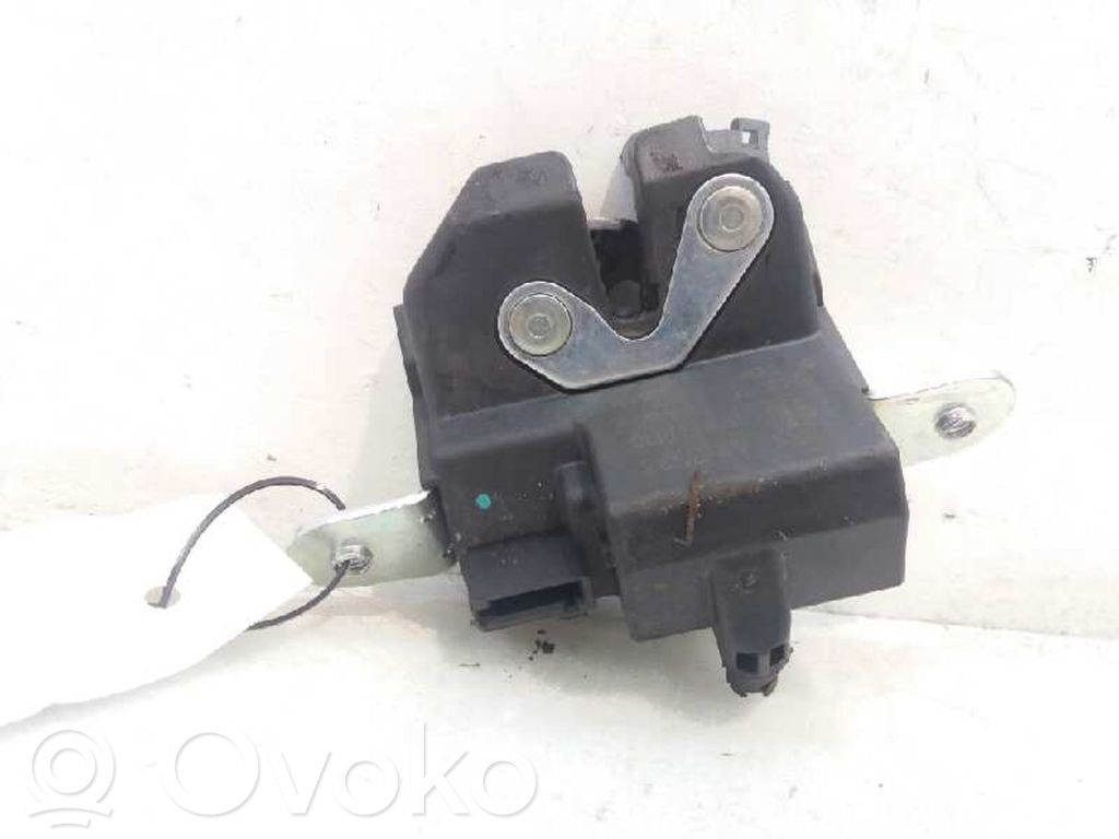 Opel Corsa E Tailgate lock latch 