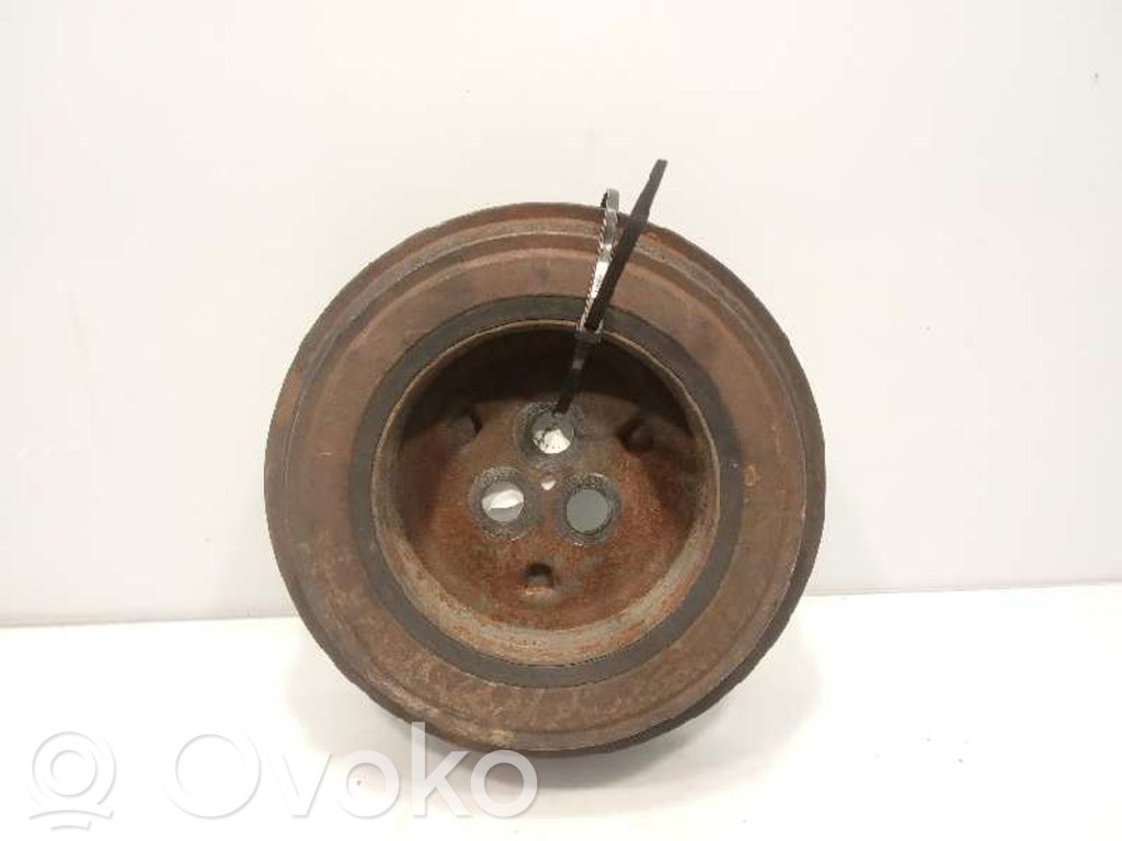 Kampiakselin vauhtipyörä   1731716