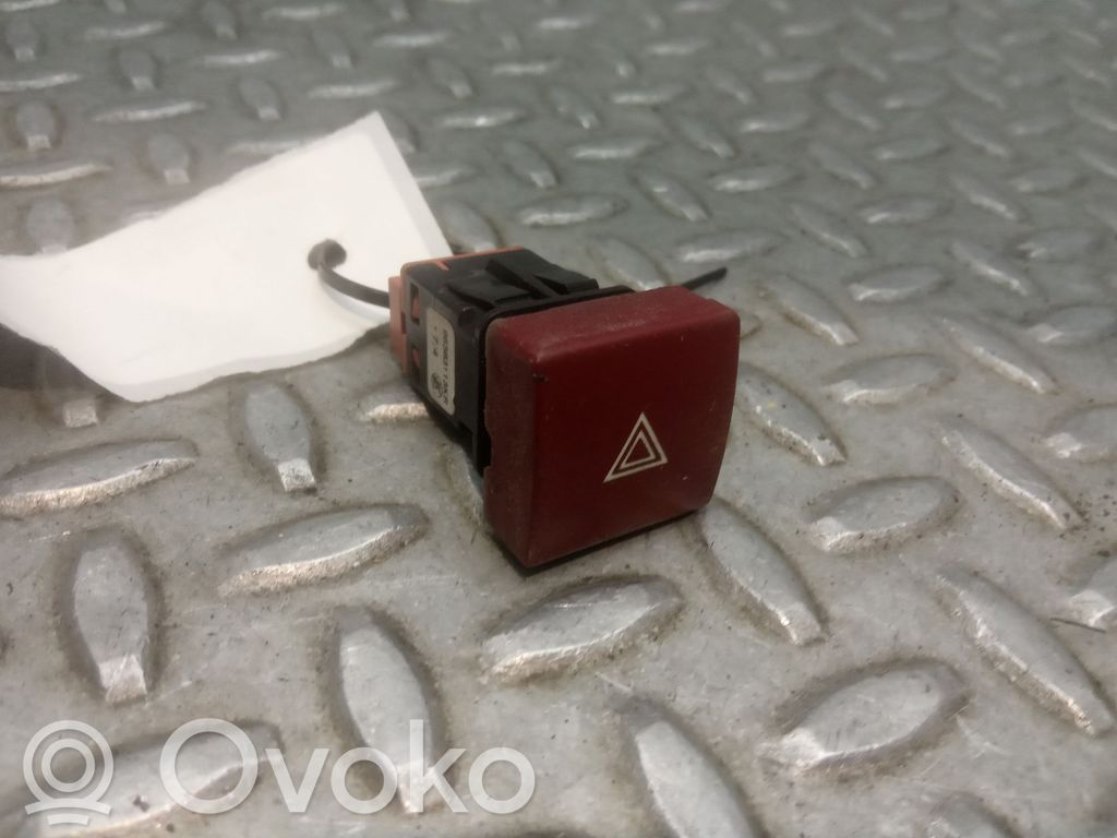 Botón interruptor de luz de peligro   96583113KR