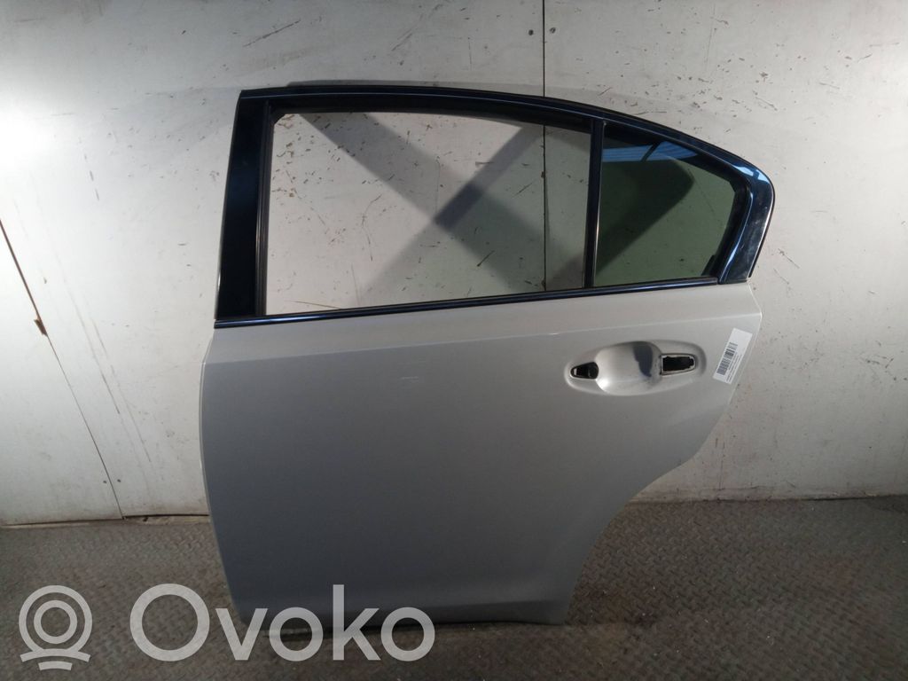 Subaru Legacy Puerta trasera 