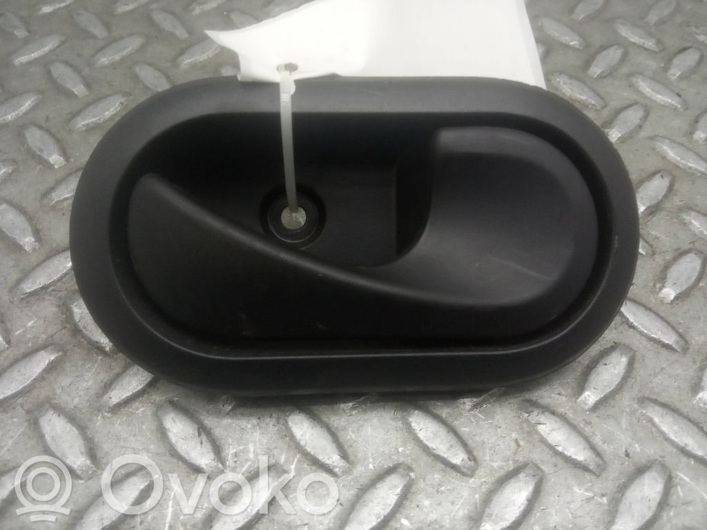 Manecilla interna puerta delantera   8200733847,8200733847