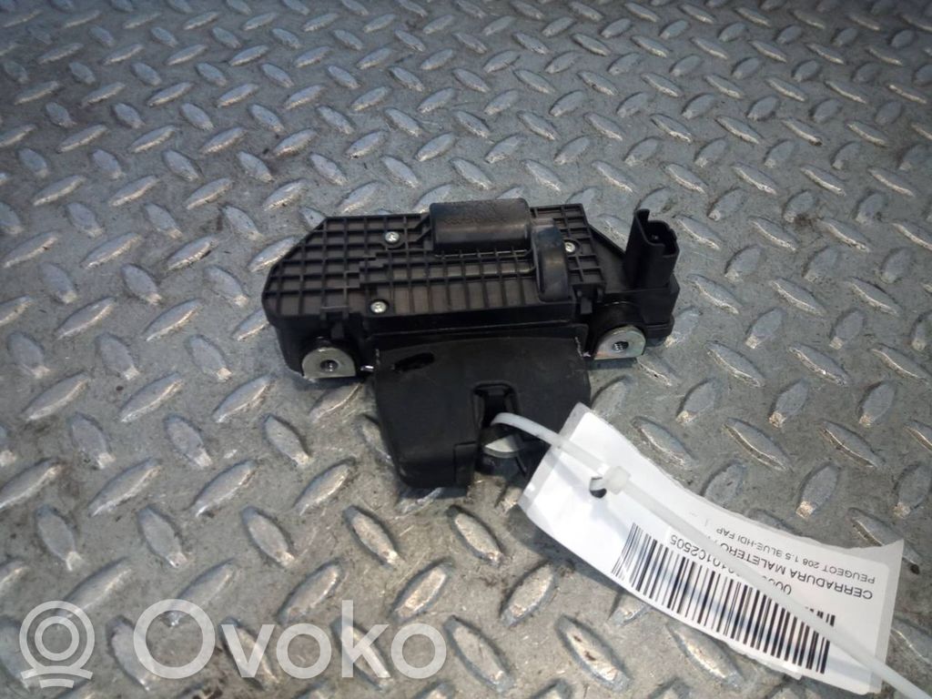 Peugeot 208 II Tailgate lock latch 