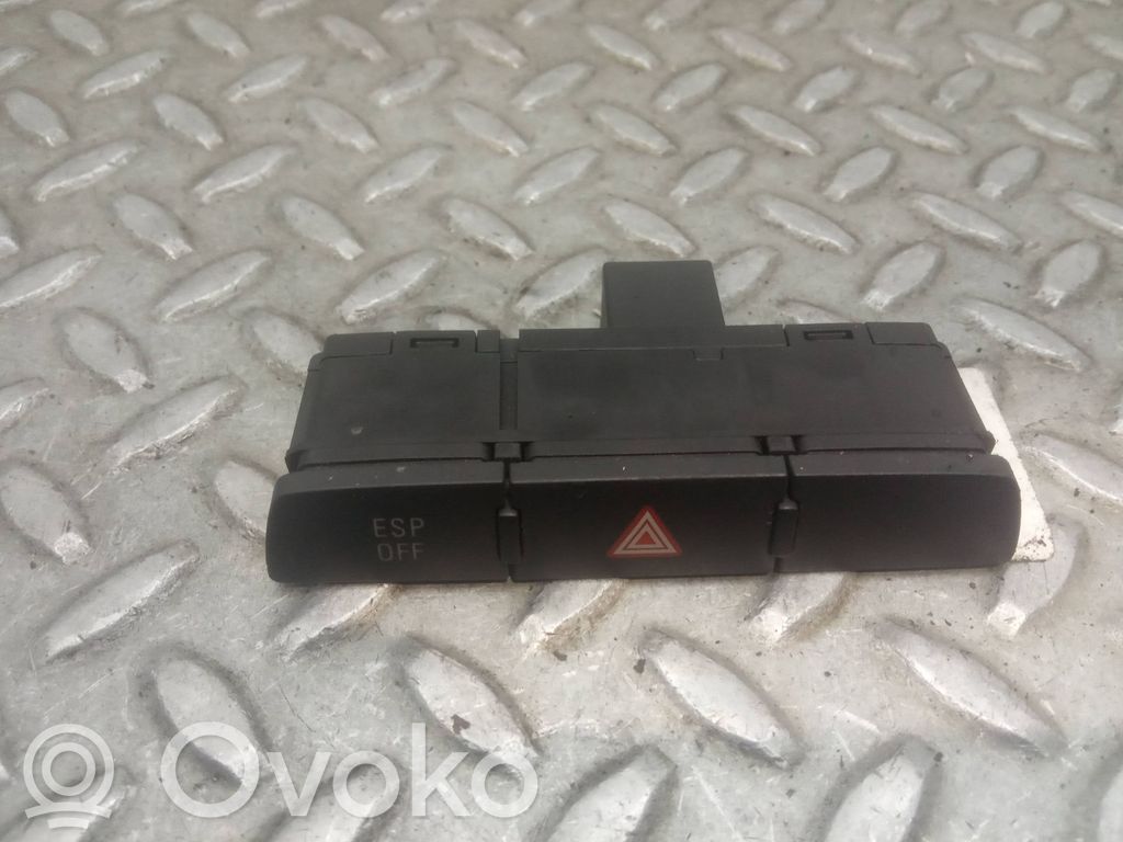 Audi Q7 4M Schalter Warnblinkanlage 
